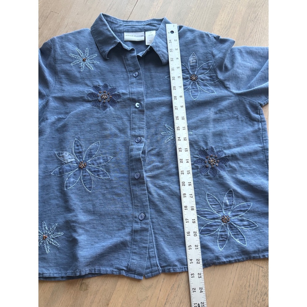 Alfred Dunner Petite 16P Blue 100% Silk Floral Embroidered Beaded Button Up Top - Picture 3 of 7